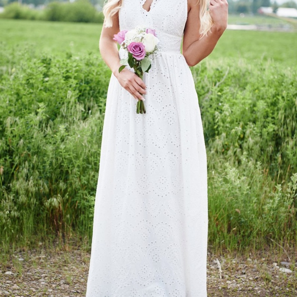 White maxi dress